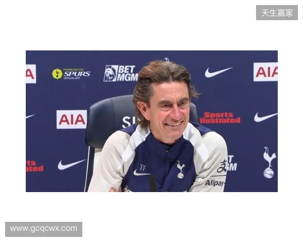 弗兰克：水晶宫体系和曼联相似？不同的球队不能拿来相提并论