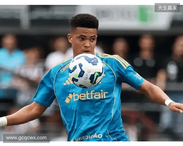 多特即将签下17岁左后卫帕特雷斯,预计给克鲁塞罗超千万欧