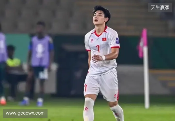 越媒:阮庭北没有在1 4决赛首发,原因是他腹股沟有伤